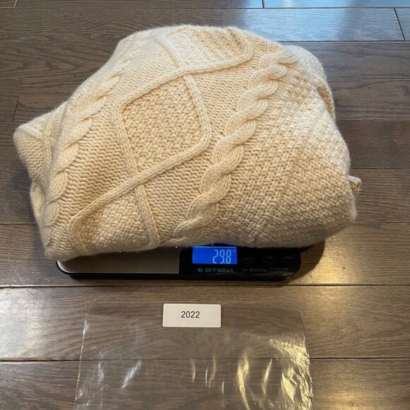 Cashmeres, Etc. 100 % Pure Cashmere sweater Over sized Large, cable knit ivory - Picture 8 of 8